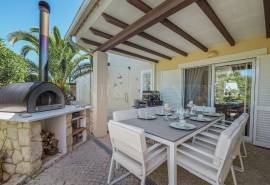 Carvoeiro – 3-bedroom villa with heated pool