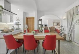 Carvoeiro – 3-bedroom villa with heated pool