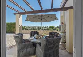 Carvoeiro – 3-bedroom villa with heated pool