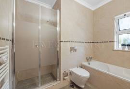 Carvoeiro – 3-bedroom villa with heated pool