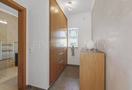 Carvoeiro – 3-bedroom villa with heated pool