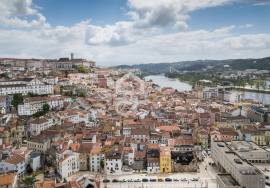 Fantastic apartment 2 bedroom new duplex in the center of the city.