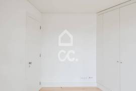 Triplex apartment fully refurbished and equipped in the center of Coimbra.