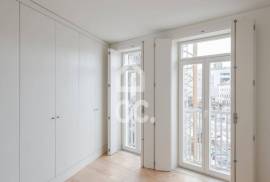 Triplex apartment fully refurbished and equipped in the center of Coimbra.