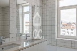 Triplex apartment fully refurbished and equipped in the center of Coimbra.
