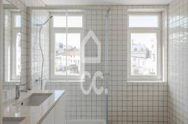 Triplex apartment fully refurbished and equipped in the center of Coimbra.