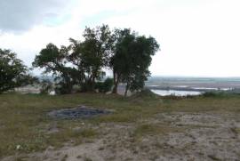 Land of 2,500 m2 for Building or Hotel with River View