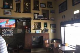 Snack bar with games room, dining service and 1 service room located near the beach