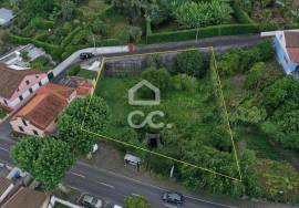 Land with 1,360.00 m2 - Chapels