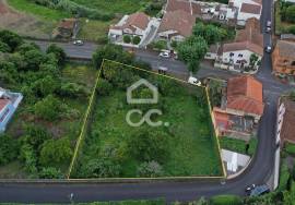 Land with 1,360.00 m2 - Chapels