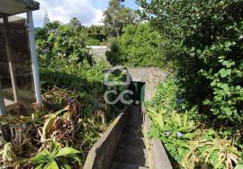 Land with 1,360.00 m2 - Chapels