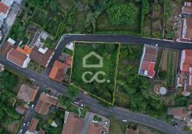 Land with 1,360.00 m2 - Chapels