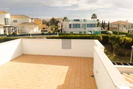 3 bedroom Townhouse in Quiet Area of Albufeira 3 bedroom Townhouse in Quiet Area of Albufeira