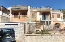 sh 727 town house, Caccamo, Sicily