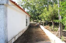 Small farm with 2+1 bedroom villa located in Elvas - Alentejo