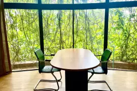 Eco-Friendly Office Space Awaits! 