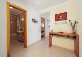 Fabulous 1 bedroom apartment located in the Vila da Praia complex in Alvor