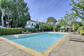 Tuscan villa with pool and holiday flats