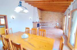 CHARMING RUSTIC FINCA IN CAPDEPERA, MALLORCA