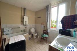 Country House with Outbuilding to Renovate