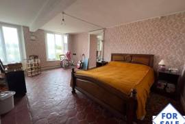 Country House with Outbuilding to Renovate