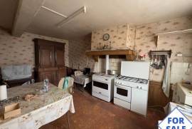 Country House with Outbuilding to Renovate
