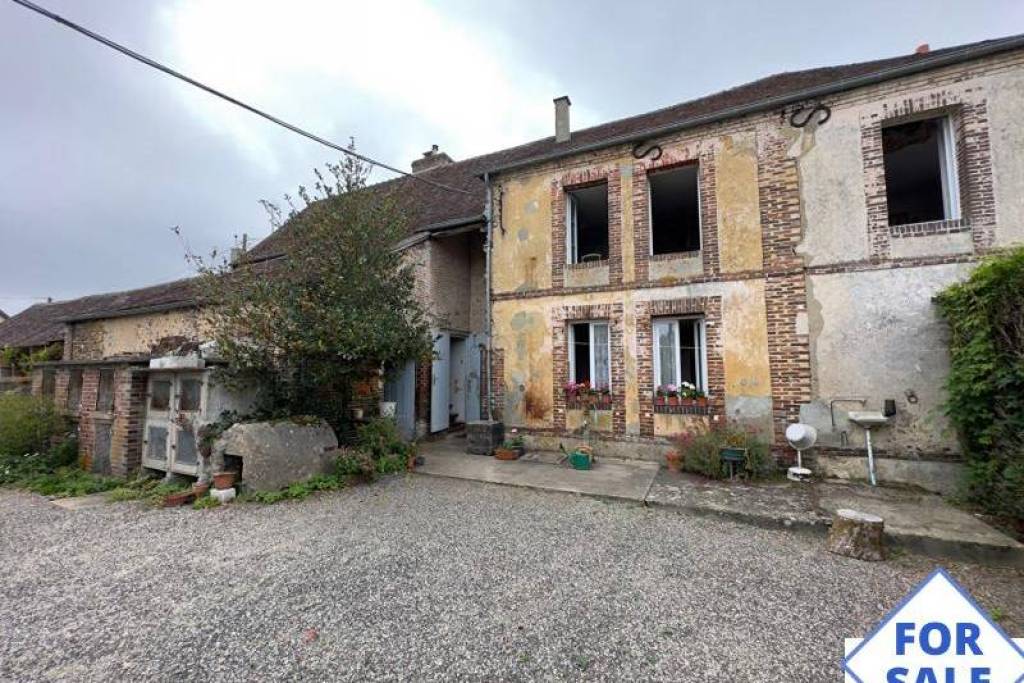 Country House with Outbuilding to Renovate