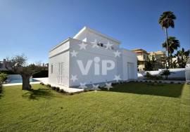 GALE - 4 BEDROOM VILLA - PRIVATE POOL - GARAGE - SEA VIEW GALE - 4 BEDROOM VILLA - PRIVATE POOL - GARAGE - SEA VIEW