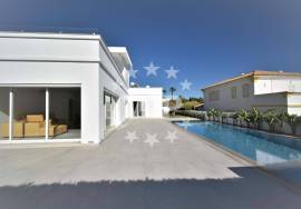 GALE - 4 BEDROOM VILLA - PRIVATE POOL - GARAGE - SEA VIEW GALE - 4 BEDROOM VILLA - PRIVATE POOL - GARAGE - SEA VIEW