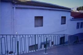 Excellent 3 Bed Townhouse For Sale in Iznalloz Granada