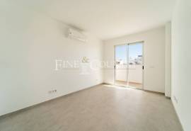 Lagoa - 4-bedroom penthouse in Lagoa