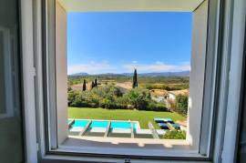 Superb And Elegant Villa With 180 M2 Of Living Space On 964 M2 Of Land And Breathtaking Views