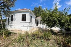 3 bedroom house with nice garden 35 minutes from Varna