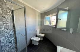 House 4 Bedrooms in Ericeira