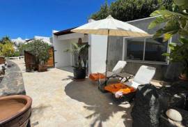 Outstanding Luxury Villa + 3 Apartments