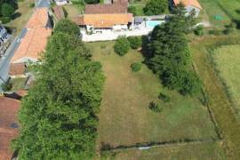 €189950 - 2 Independent Accommodations With Large Gardens And Swimming Pool