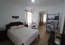 House with 3+2 Bedrooms - Northeast