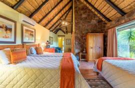 Luxury 16 Bed Lodge For Sale in Ohrigstad Limpopo South