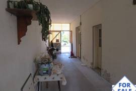 Country House in Great Location
