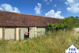 Detached Country House with Outbuildings
