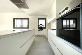 Spectacular brand new design house in Tarragona (Costa Daurada)