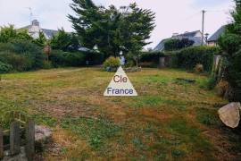 Detached Coastal Villa with Landscaped Garden