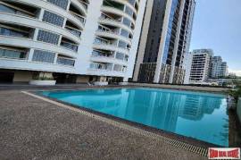 Le Premier 1 Condominium | 2 Bedrooms and 2 Bathrooms for Sale in Phrom Phong Area of Bangkok