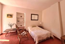 Beautiful Character House With 4 Bedrooms, 2 Bathrooms And Full Of Charm Beautiful Character House With 4 Bedrooms, 2 Bathrooms And Full Of Charm