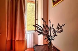 Beautiful Character House With 4 Bedrooms, 2 Bathrooms And Full Of Charm Beautiful Character House With 4 Bedrooms, 2 Bathrooms And Full Of Charm