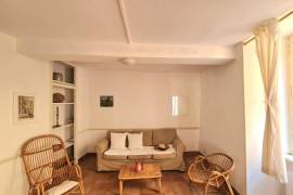 Beautiful Character House With 4 Bedrooms, 2 Bathrooms And Full Of Charm Beautiful Character House With 4 Bedrooms, 2 Bathrooms And Full Of Charm