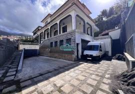 5 bedroom villa located in São Roque - Funchal