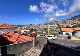 5 bedroom villa located in São Roque - Funchal