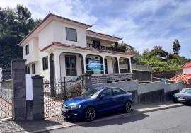 5 bedroom villa located in São Roque - Funchal