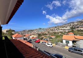 5 bedroom villa located in São Roque - Funchal